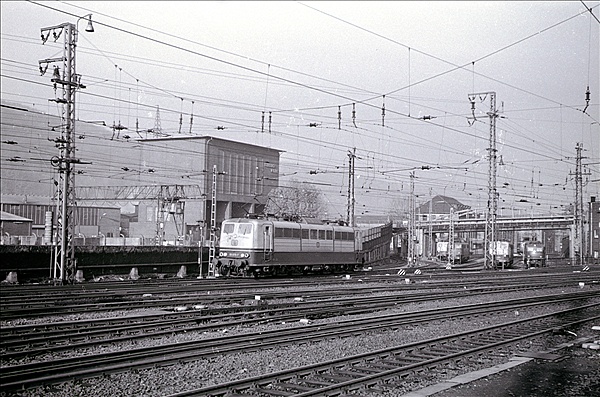 Foto:: DB 151 076-7 / Hagen / Mai 1977 (Foto,Fotos,Bilder,Bild,)