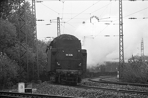 Foto:: DB 044 434-9 / Wanne-Eickel / 21.05.1977 (Foto,Fotos,Bilder,Bild,)