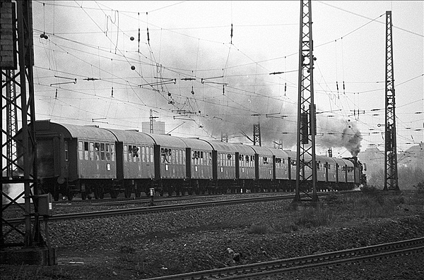 Foto:: DB 042 113-1 / Herne / 21.05.1977 (Foto,Fotos,Bilder,Bild,)