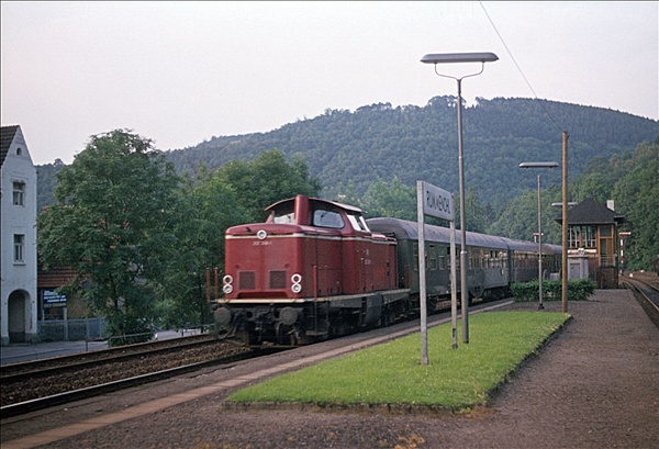 Foto:: DB 212 / Rummenohl / Juli 1977 (Foto,Fotos,Bilder,Bild,)