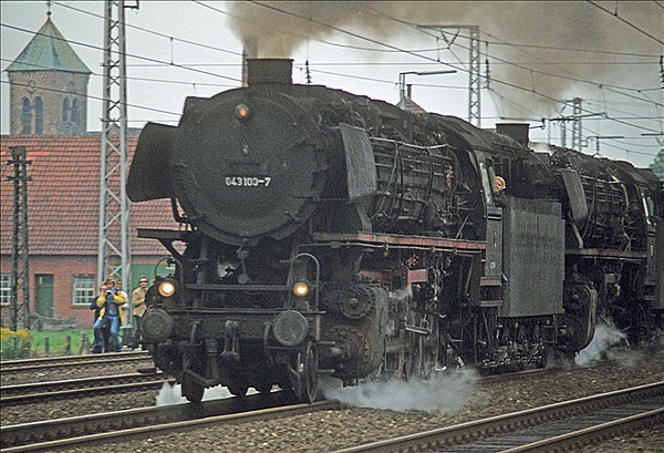 Foto:: DB 043 100-7 + DB 043 / Salzbergen / 10.09.1977 (Foto,Fotos,Bilder,Bild,)
