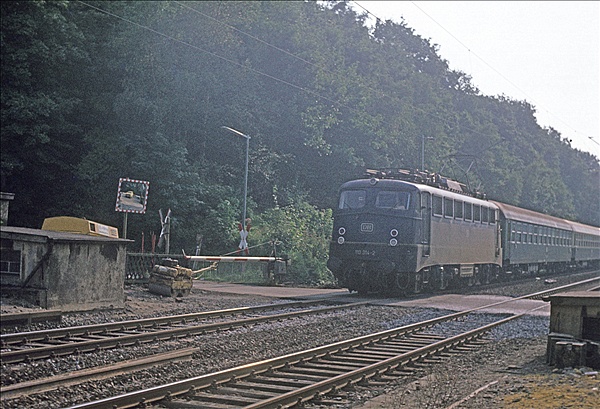 Foto:: DB 110 314-2 / Gevelsberg / September 1977 (Foto,Fotos,Bilder,Bild,)