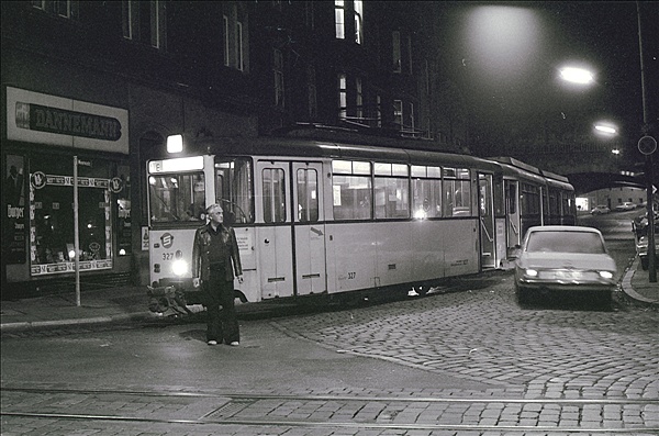 Foto:: HST 327 + HST 83 / Hagen / Oktober 1977 (Foto,Fotos,Bilder,Bild,)