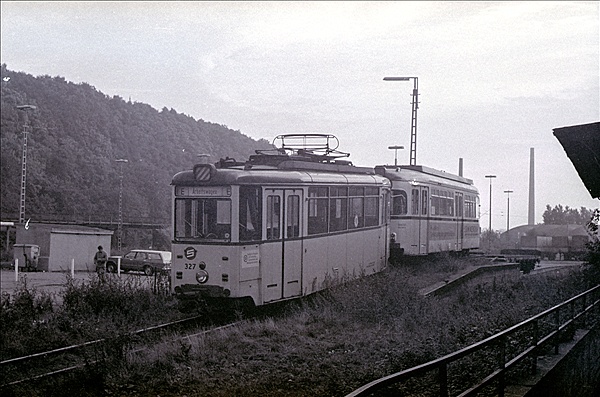 Foto:: HST 327 + HST 53 / Hagen / Oktober 1977 (Foto,Fotos,Bilder,Bild,)