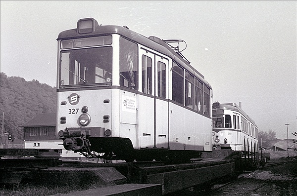 Foto:: HST 327 + HST 85 / Hagen / Oktober 1977 (Foto,Fotos,Bilder,Bild,)