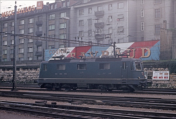 Foto:: SBB Re 4/4 II 11275 / Basel / 28.12.1977 (Foto,Fotos,Bilder,Bild,)