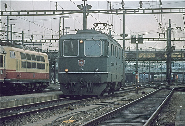 Foto:: SBB Re 4/4 II 11138 / Basel / 28.12.1977 (Foto,Fotos,Bilder,Bild,)