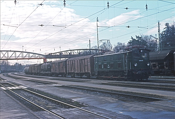 Foto:: OeBB 1180.05 / Bregenz / 29.12. 1977 (Foto,Fotos,Bilder,Bild,)