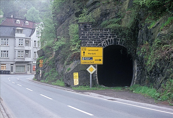 Foto:: Tunnel Richtung Luedenscheid / Altena / 07.05.1978 (Foto,Fotos,Bilder,Bild,)