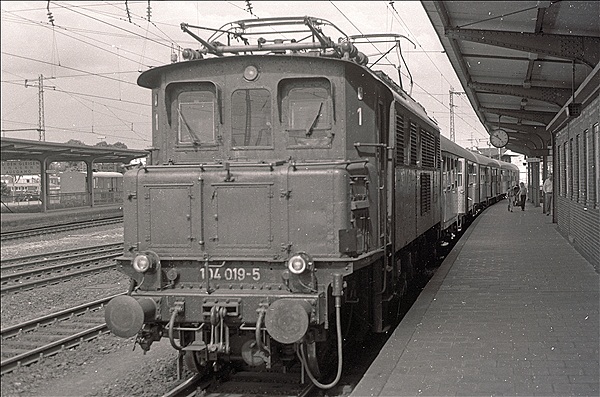 Foto:: DB 104 019-5 / Rheine / 26.08.1978 (Foto,Fotos,Bilder,Bild,)