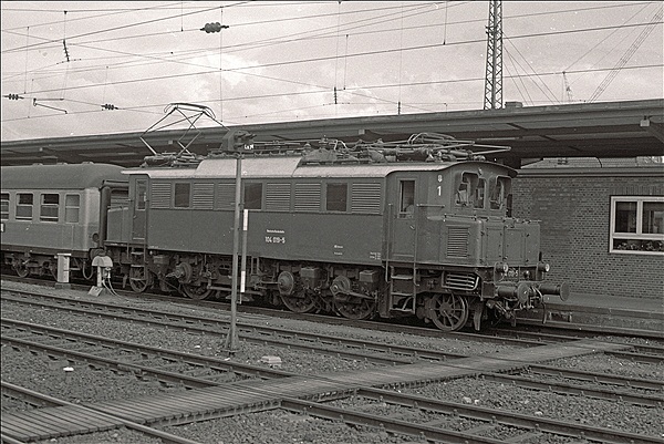 Foto:: DB 104 019-5 / Rheine / 26.08.1978 (Foto,Fotos,Bilder,Bild,)