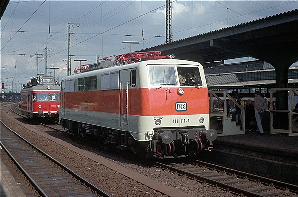 Foto:: DB 111 111-1 + DB 701 / Wanne-Eickel / 03.09.1978 (Foto,Fotos,Bilder,Bild,)