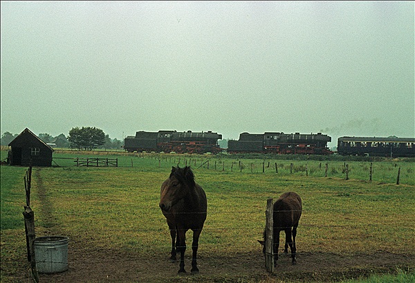 Foto:: VSM6 (ex DB 23 071) + VSM 2 (ex DB 23 076) / Apeldoorn - Loenen / 10.09.1978 (Foto,Fotos,Bilder,Bild,)