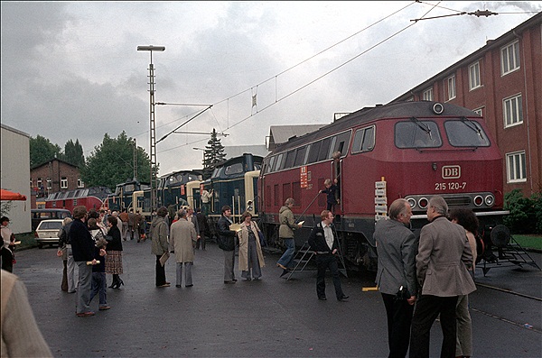 Foto:: DB 215 120-7 / Opladen / 30.09.1978 (Foto,Fotos,Bilder,Bild,)