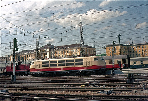 Foto:: DB 103 216-8 / Muenchen / 26.05.1979 (Foto,Fotos,Bilder,Bild,)