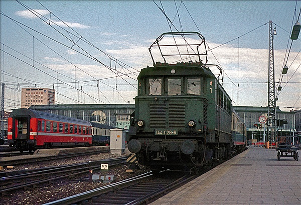 Foto:: DB 144 029-6 / Muenchen / 26.05.1979 (Foto,Fotos,Bilder,Bild,)