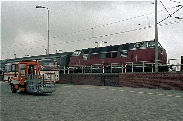 Foto:: DB 221 131-6 / Norddeich / 14.06.1979 (Foto,Fotos,Bilder,Bild,)