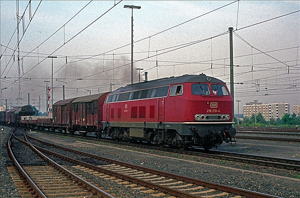 Foto:: DB 218 219-4 / Nuernberg / 27.07.1979 (Foto,Fotos,Bilder,Bild,)
