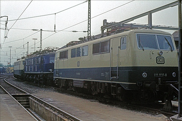 Foto:: DB 111 037-8 + DB 118 020-7 / Nuernberg / 27.07.1979 (Foto,Fotos,Bilder,Bild,)