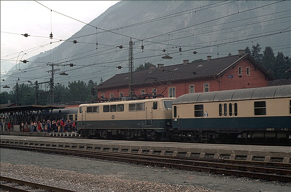 Foto:: DB 111 020-4 / Jenbach / 28.07.1979 (Foto,Fotos,Bilder,Bild,)