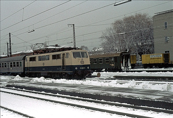 Foto:: DB 111 065-9 / Rosenheim / 29.12.1979 (Foto,Fotos,Bilder,Bild,)