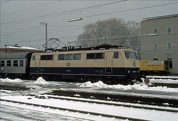 Foto:: DB 111 065-9 / Rosenheim / 29.12.1979 (Foto,Fotos,Bilder,Bild,)