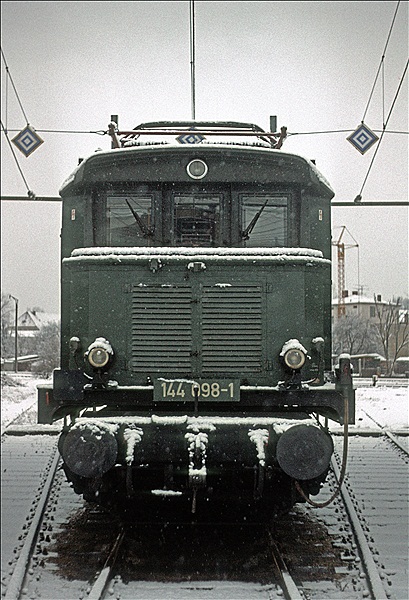 Foto:: DB 144 098-1 / Rosenheim / 29.12.1979 (Foto,Fotos,Bilder,Bild,)