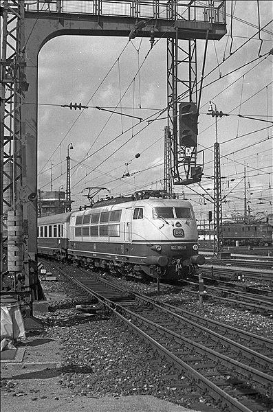 Foto:: DB 103 198-8 / Muenchen / 16.02.1980 (Foto,Fotos,Bilder,Bild,)