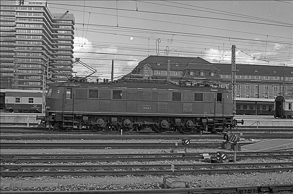 Foto:: DB 118 036-3 / Muenchen / 16.02.1980 (Foto,Fotos,Bilder,Bild,)