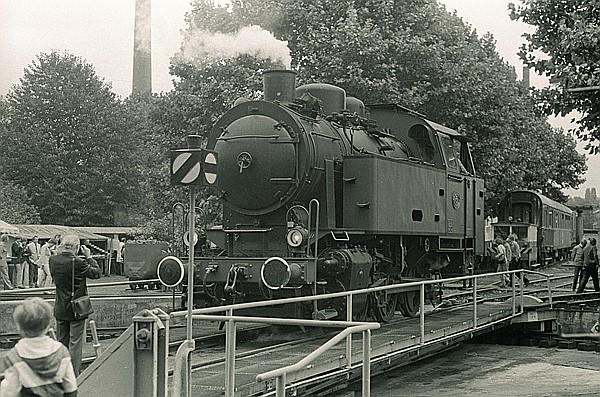 Foto:: Lok 5 Hespertalbahn / Bochum / 23.08.1980 (Foto,Fotos,Bilder,Bild,)