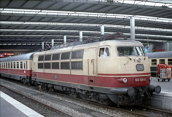 Foto:: DB 103 126-9 / Muenchen / 09.09.1980 (Foto,Fotos,Bilder,Bild,)