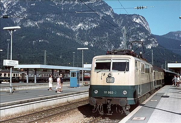 Foto:: DB 111 002-2 / Garmisch-Partenkirchen / 10.09.1980 (Foto,Fotos,Bilder,Bild,)