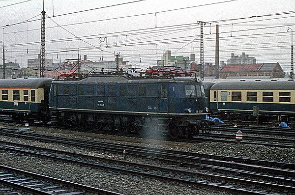 Foto:: DB 118 039-7 / Augsburg / 11.09.1980 (Foto,Fotos,Bilder,Bild,)