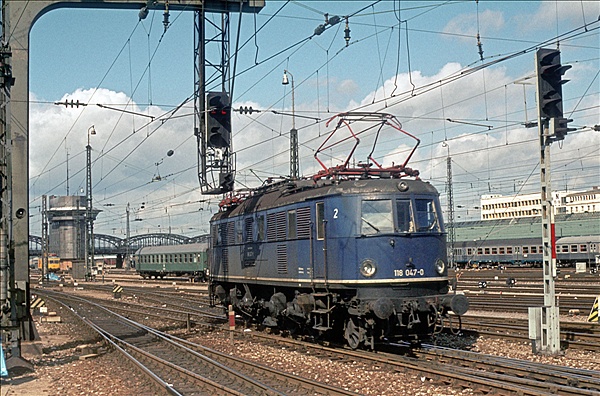 Foto:: DB 118 047-0 / Muenchen / 13.09.1980 (Foto,Fotos,Bilder,Bild,)