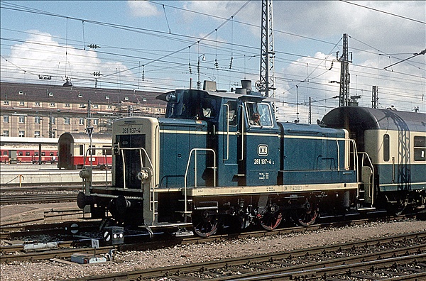 Foto:: DB 261 137-4 / Muenchen / 13.09.1980 (Foto,Fotos,Bilder,Bild,)