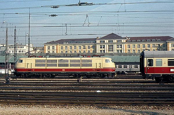 Foto:: DB 103 241-6 / Muenchen / 19.09.1980 (Foto,Fotos,Bilder,Bild,)