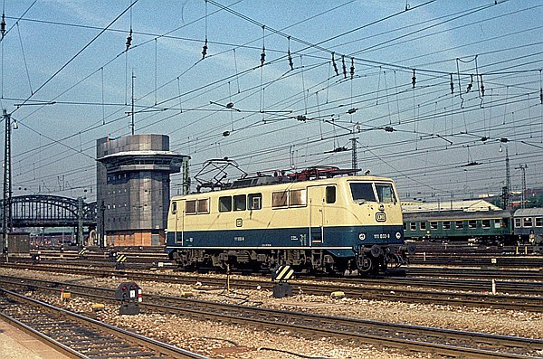 Foto:: DB 111 032-9 / Muenchen / 19.09.1980 (Foto,Fotos,Bilder,Bild,)