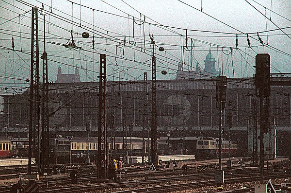Foto:: DB 110 + DB 111 / Muenchen / 22.09.1980 (Foto,Fotos,Bilder,Bild,)