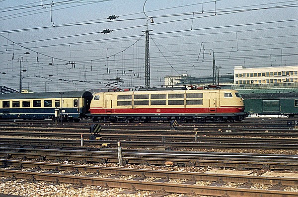 Foto:: DB 103 218-4 / Muenchen / 22.09.1980 (Foto,Fotos,Bilder,Bild,)