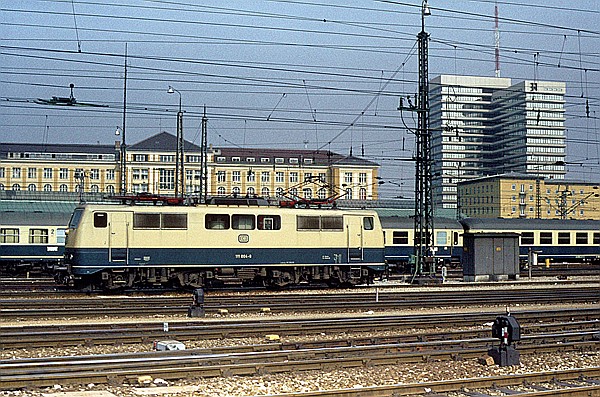 Foto:: DB 111 004-8 / Muenchen / 22.09.1980 (Foto,Fotos,Bilder,Bild,)
