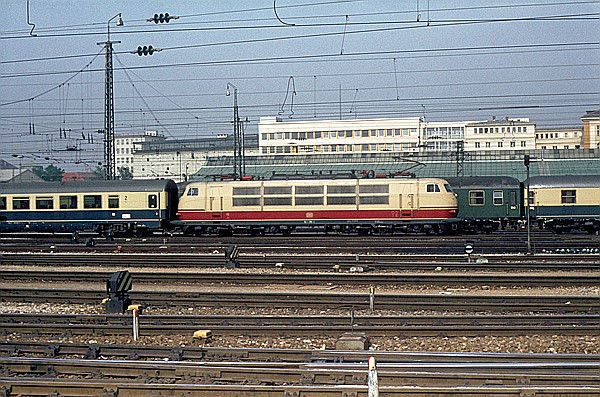Foto:: DB 103 218-4 / Muenchen / 22.09.1980 (Foto,Fotos,Bilder,Bild,)