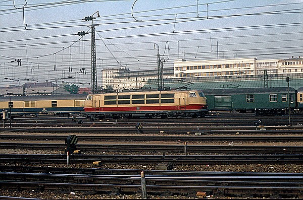 Foto:: DB 103 142-6 / Muenchen / 22.09.1980 (Foto,Fotos,Bilder,Bild,)