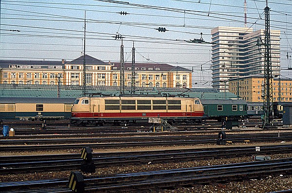 Foto:: DB 103 142-6 / Muenchen / 22.09.1980 (Foto,Fotos,Bilder,Bild,)