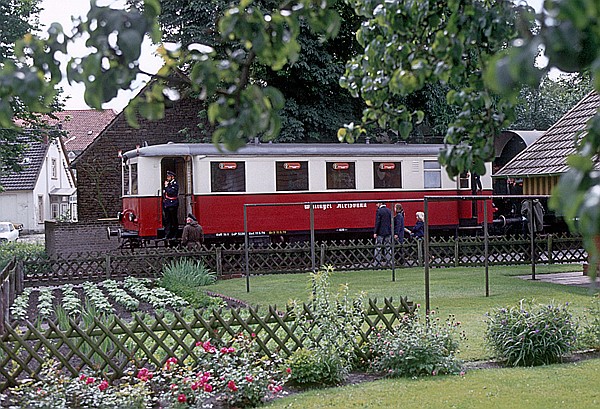 Foto:: Wagen der Wittlager Kreisbahn / Preussisch Oldendorf / 29.06.198 (Foto,Fotos,Bilder,Bild,)