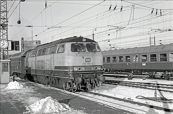 Foto:: DB 218 356-4 / Muenchen / 31.12.1980 (Foto,Fotos,Bilder,Bild,)