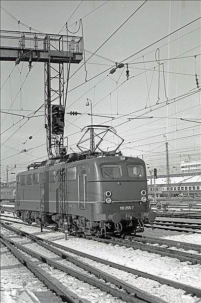 Foto:: DB 110 255-7 / Muenchen / 31.12.1980 (Foto,Fotos,Bilder,Bild,)