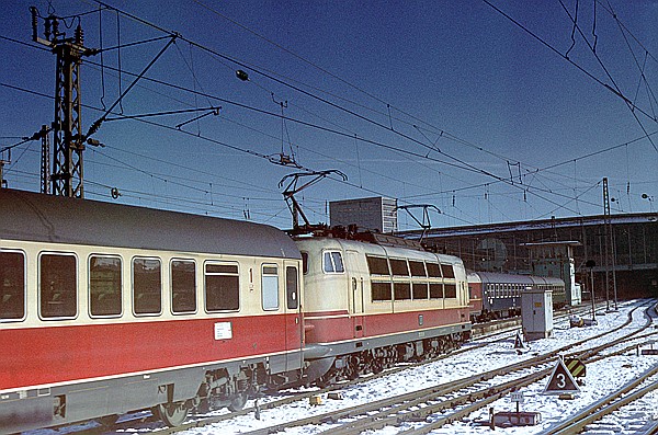 Foto:: DB 103 103-8 / Muenchen / 30.12.1980 (Foto,Fotos,Bilder,Bild,)