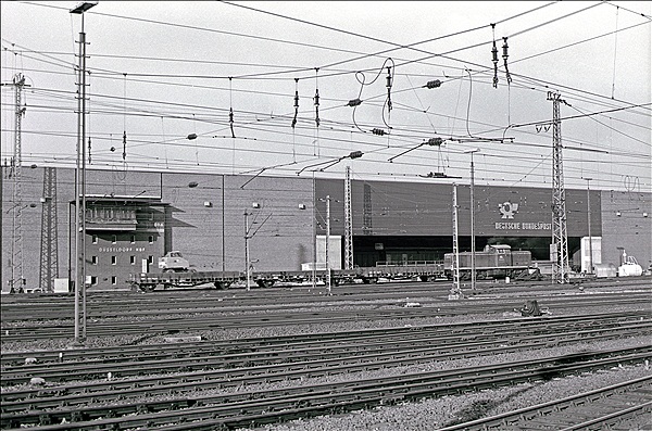 Foto:: DB 290 / Duesseldorf / Januar 1981 (Foto,Fotos,Bilder,Bild,)