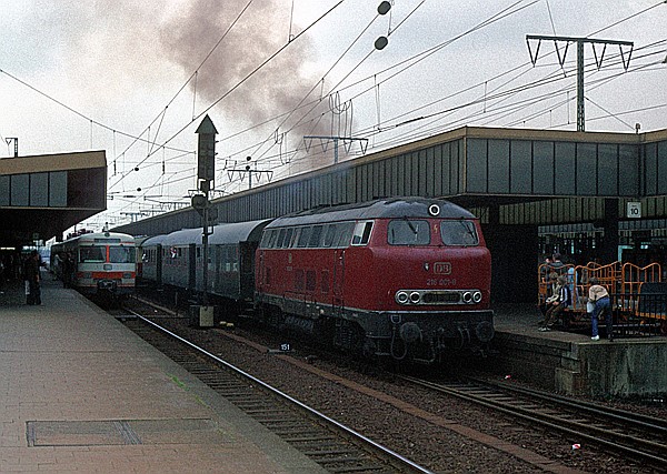 Foto:: DB 216 001-8 / Essen / 12.07.1981 (Foto,Fotos,Bilder,Bild,)
