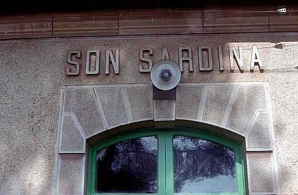 Foto:: Bahnhof / Son Sardina / Mai 1984 (Foto,Fotos,Bilder,Bild,)